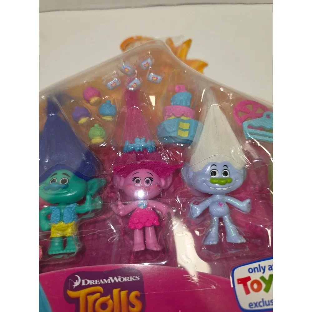 Hasbro‎ DreamWorks Trolls Coronation Celebration Pack 2016 Toys R Us Exclusive